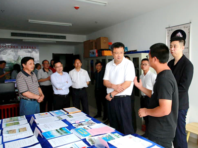 市委常委、副市長謝忠率隊來我?？疾旖涣魑乃噭撟鞴ぷ?></a></div>
<div   id=